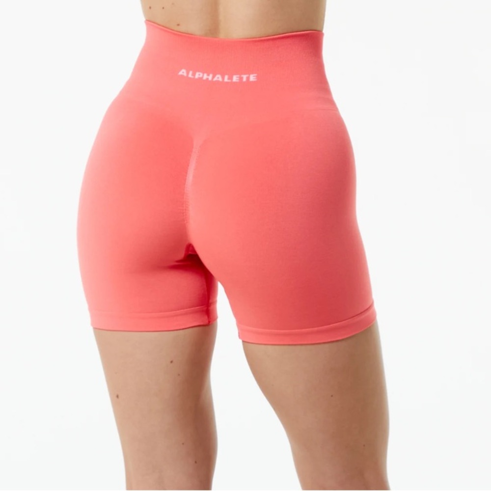 alphalete amplify shorts 4.5”